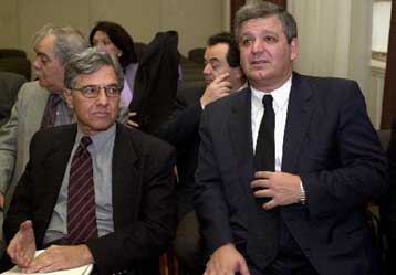 Αναδιαρθρώνεται ο ΟΑΕΔ