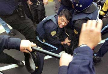 Αστυνομικοί συγκρούονται με αστυνομικούς στο Μεξικό