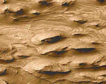 Ο Αρης ίσως να περιέχει νερό σε σπάνια μορφή πάγου