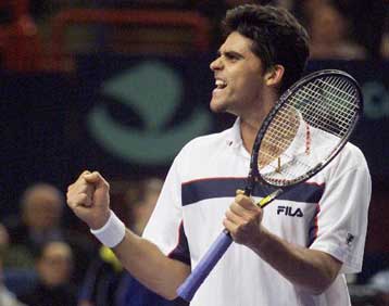 Αρκετούς μήνες θα παραμείνει εκτός δράσης ο Φιλιππούσης