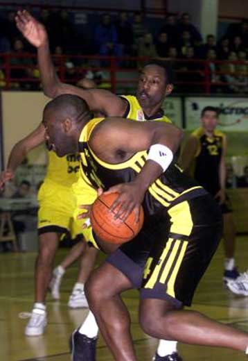 Πήρε μπροστά η Δάφνη – Κέρδισε και τον Αρη με 90-72