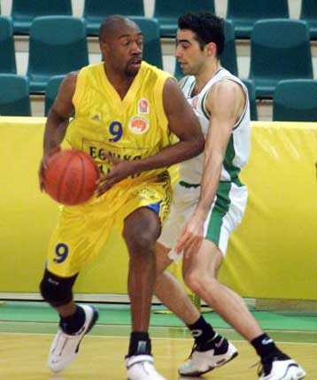 Το Περιστέρι συνήλθε στην επανάληψη και νίκησε το Μακεδονικό με 77-65 στη Νεάπολη