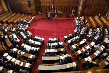 Απομάκρυνση των Αλβανών ανταρτών από τη νότια Σερβία ζητά από τον ΟΗΕ και το γιουγκοσλαβικό Κοινοβού