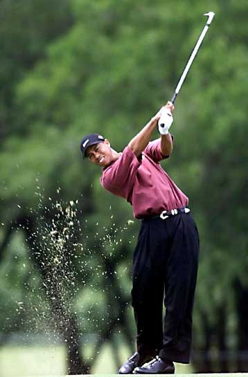 Οι Τάιγκερ Γουντς και Μάριον Τζόουνς ψηφίστηκαν καλύτεροι αθλητές του 2000 από το Associated Press