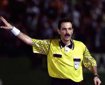 Ο Δούρος σφυρίζει το ντέρμπι της 12ης αγωνιστικής της Εθνικής κατηγορίας Ηρακλής – Ολυμπιακός