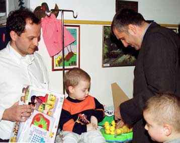 Μοίρασε δώρα και αγάπη η ΑΕΚ στο Αγία Σοφία