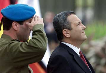 Ειρηνευτική συμφωνία ή απομόνωση του Ισραήλ, προειδοποιεί ο Εχούντ Μπαράκ