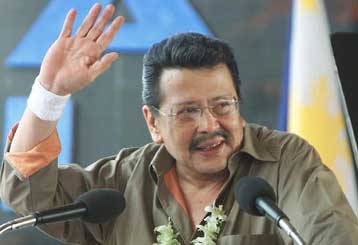 Δεν έχω σκοπό να παραιτηθώ, ξεκαθαρίζει ο πρόεδρος των Φιλιππίνων