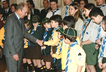 «Καλήν ημέραν άρχοντες» ευχήθηκαν χορωδίες σε πολιτειακή και πολιτική ηγεσία του τόπου