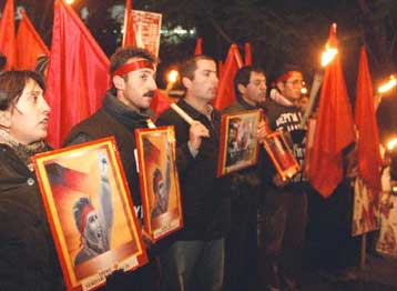 Πορεία συμπαράστασης στους Τούρκους κρατούμενους στο κέντρο της Αθήνας