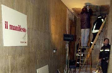 Ο ιταλικός πολιτικός κόσμος καταδικάζει τη βομβιστική επίθεση στην εφημερίδα Il Manifesto