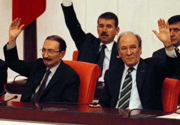 Υποσχέσεις για μείωση των στρατιωτικών δαπανών δίνει η Τουρκία στο ΔΝΤ