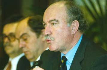 Δύο χιλιάδες προσλήψεις στο υπουργείο Γεωργίας το 2001