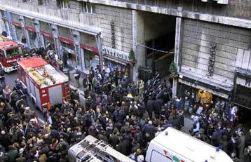 Πανικός στη Ρώμη έπειτα από έκρηξη βόμβας στα γραφεία της εφημερίδας Il Manifesto