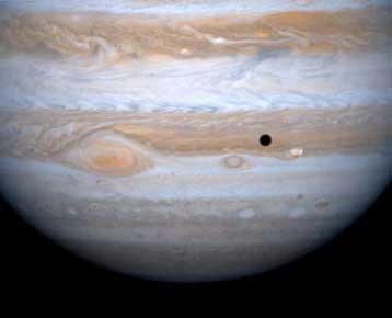 Το Cassini φωτογραφίζει τη σκιά της Ιούς καθώς προσεγγίζει το Δία