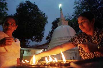 Η κυβέρνηση της Σρι Λάνκα εξαπολύει νέα επίθεση εναντίον των αυτονομιστών Ταμίλ