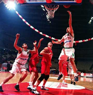 Σκορ ΝΒΑ από τη Ρεάλ, την έκπληξη η Σιένα επί της Ουλκέρ – Αποτελέσματα σε Euroleague και Suproleagu