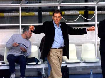 Η ζωντανή ιστορία της εθνικής βόλεϊ οδηγός της για τους Ολυμπιακούς Αγώνες του 2004