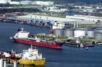 «Μαύρα κουτιά» τοποθετούνται στα φορτηγά πλοία – Εντατικοποιούνται οι έλεγχοι