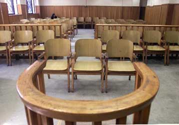 Νέο γύρο έντασης στις σχέσεις Κράτους – Εκκλησίας προοιωνίζεται η ρύθμιση για τον πολιτικό όρκο