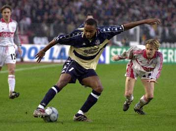 Ποιος θα σταματήσει τη Φέγενορντ στην Ολλανδία; – Νίκησε με 2-0 τη Φίτεσε, άλλα αποτελέσματα