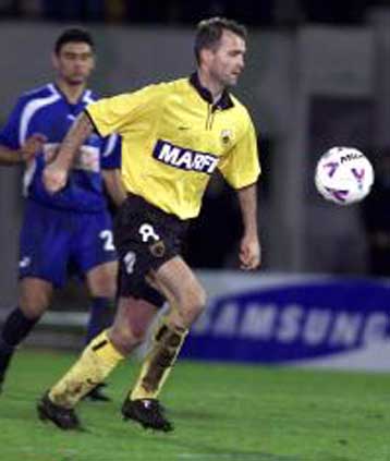 Βλέπει την Μπαρτσελόνα, σκέπτεται τον ξένο αμυντικό ο Παθιακάκης – Υπό παραχώρηση πέντε ποδοσφαιριστ