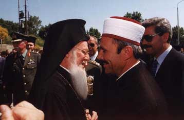 Θρησκευτικά μισαλλόδοξοι δύο στους δέκα Έλληνες, σύμφωνα με ευρωπαϊκή έρευνα