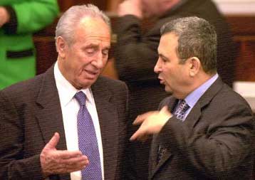 Στην εκλογική κούρσα για την πρωθυπουργία του Ισραήλ μπαίνει ο Σιμόν Πέρες