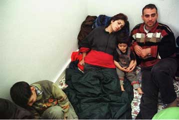 Απαράδεκτες οι συνθήκες κράτησης των λαθρομεταναστών στην Ελλάδα