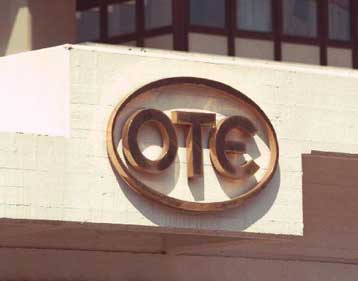 Μείωση εσόδων για τον ΟΤΕ το 2001 – Νέα τιμολόγια για αστικές και υπεραστικές κλήσεις