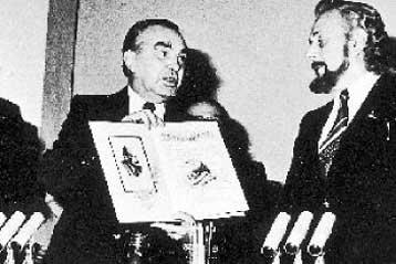 «Ανθολογία Γιάννη Ρίτσου» με γνωστά και ανέκδοτα ποιήματά του