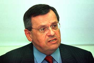 Οι θέσεις της Ντ.Μπακογιάννη και η πολιτική της ΝΔ στο στόχαστρο Μάνου και Ανδριανόπουλου