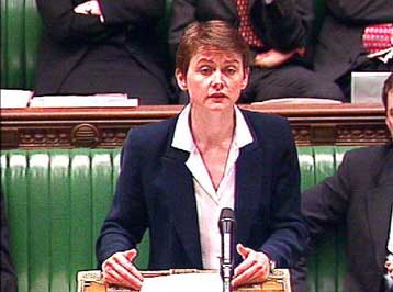 Η Βρετανία ενέκρινε την έρευνα σε ανθρώπινα έμβρυα – Αντιδράσεις από πολέμιους του κλωνισμού