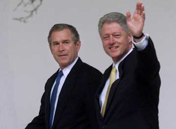 Δεκτές οι συμβουλές του απερχόμενου προέδρου, δηλώνει ο Μπους στη συνάντησή του με τον Κλίντον