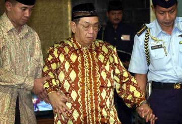 Απέτυχε ο Ουαχίντ να συνομιλήσει με τους αυτονομιστές αντάρτες στην επαρχία Ατσέχ της Ινδονησίας