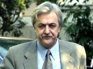 Παρέμβαση Ευθυμίου ζητούν οι πανεπιστημιακοί γιατροί