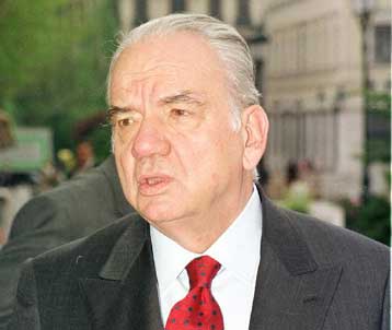 Η προσέγγιση ξένων επενδυτών άμεσος στόχος της Εθνικής Τράπεζας