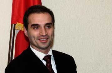 Η Αλβανία απορρίπτει την πρόταση του Βελιγραδίου για εγγυήτριες δυνάμεις στο Κόσοβο