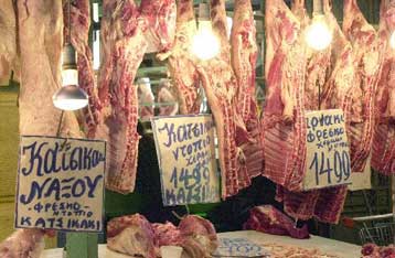 «Πόλεμος» τιμών στην αγορά κρέατος – Στα ύψη το αρνί