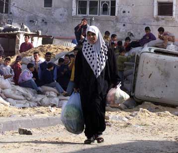 Ανθρωπιστική βοήθεια στους Παλαιστίνιους απέστειλε η Ελλάδα τη Δευτέρα