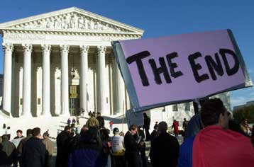 Αλλαγές στο εκλογικό σύστημα ζητούν οι Αμερικανοί μετά την οριακή νίκη του Μπους