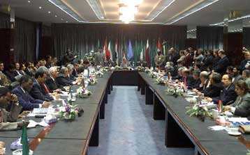 Μείωση της παραγωγής κατά ένα εκατομμύριο βαρέλια ζητά το Ιράν από τον ΟΠΕΚ