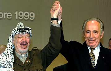 Την πρωθυπουργία του Ισραήλ ενδέχεται να διεκδικήσει ως ανεξάρτητος υποψήφιος ο Σιμόν Πέρες