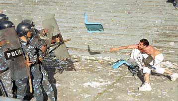 Πυροβολισμοί και μαχαιρώματα στον αγώνα Ρασίνγκ – Ιντεπεντιέντε στην Αργεντινή