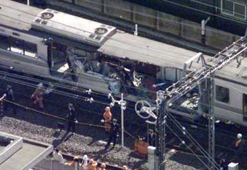 Ένας νεκρός και 27 τραυματίες σε σιδηροδρομικό δυστύχημα στην Ιαπωνία