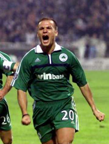 Ο «κίτρινος» πυρετός και η αμυγδαλίτιδα προφυλάσσουν τον Αγγελο Μπασινά από το ματς με τον Εθνικό Ασ