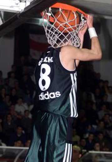 Ο Αλβέρτης «έκρυψε» τον Ταπούτο και ο Παναθηναϊκός 82-67 τη Νήαρ Ηστ