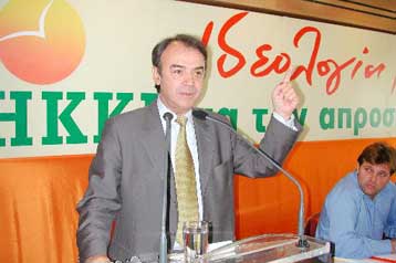 «Κατηγορώ» του Δημήτρη Τσοβόλα για Αβραμόπουλο και Ιεραρχία