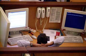 Δεύτερο πακέτο μέτρων ετοιμάζει το ΥΠΕΘΟ για το ΧΑΑ – Ρυθμίσεις και για τα ασφαλιστικά Ταμεία