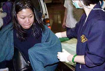 Επτά νεκροί και δύο αγνοούμενοι από κατάρρευση γέφυρας την ώρα γαμήλιου εθίμου στην Κίνα